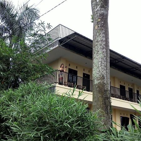Hotel Cemerlang Baturraden Room photo